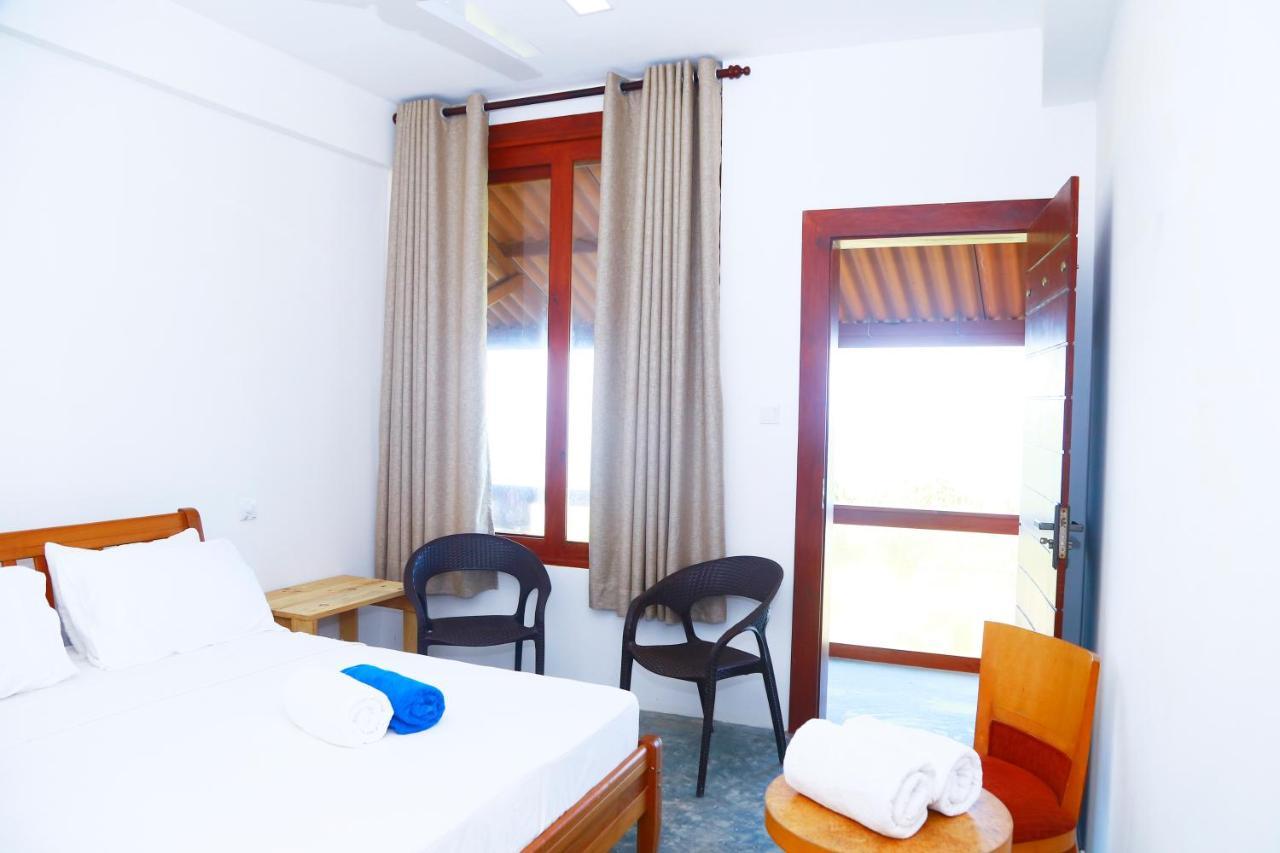 Hi Win Hotel Chilaw Extérieur photo