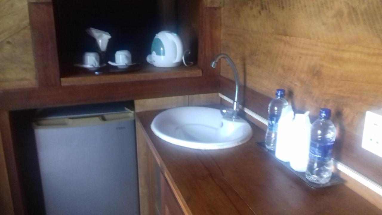 Hi Win Hotel Chilaw Extérieur photo
