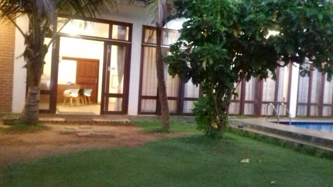 Hi Win Hotel Chilaw Extérieur photo