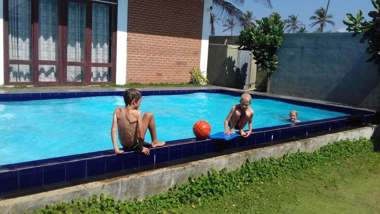 Hi Win Hotel Chilaw Extérieur photo
