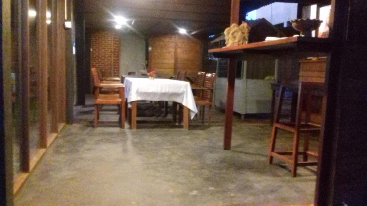 Hi Win Hotel Chilaw Extérieur photo